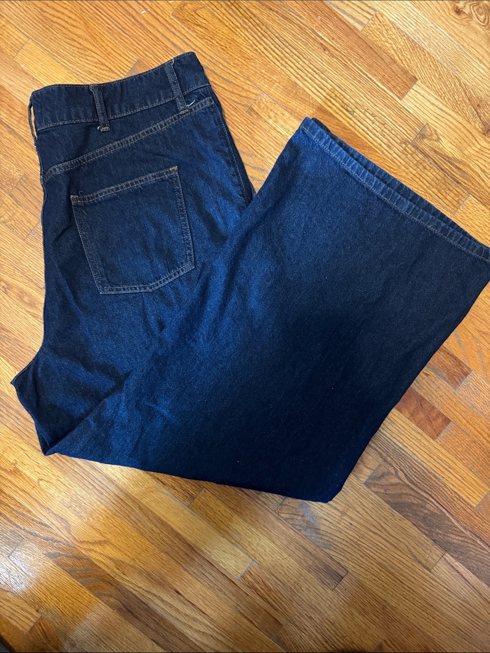 Boden Dark Blue Wide-Leg Pleated Jeans